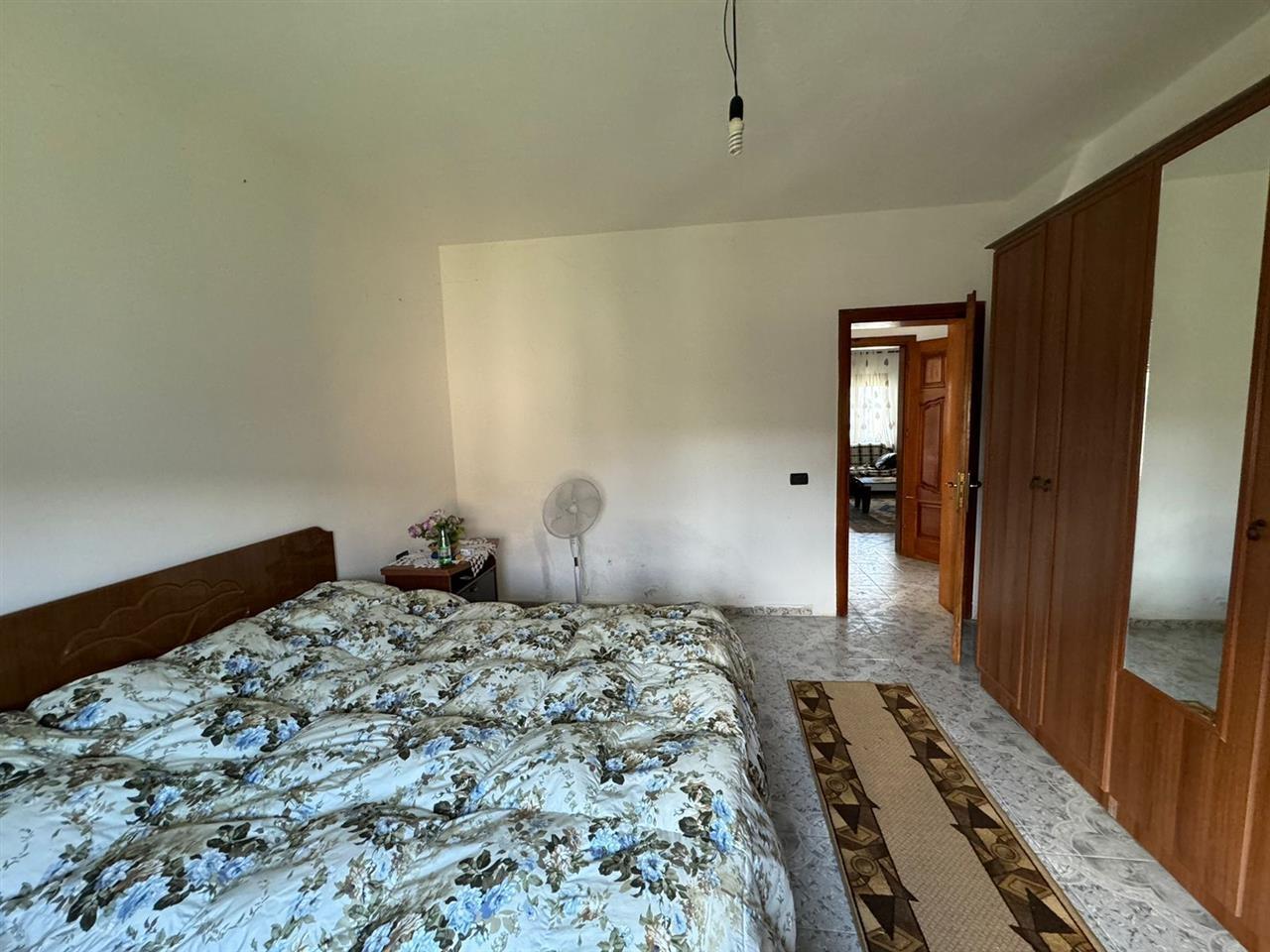 Kavaje,shtepi +10.000 m² toke ullishte afer Agonasit.