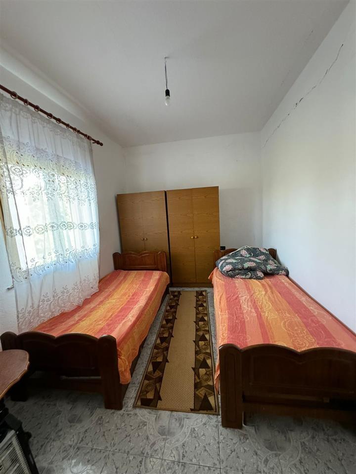 Kavaje,shtepi +10.000 m² toke ullishte afer Agonasit.