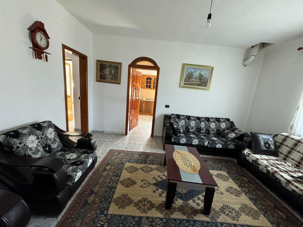 Kavaje,shtepi +10.000 m² toke ullishte afer Agonasit.