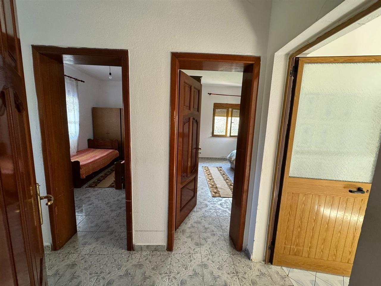 Kavaje,shtepi +10.000 m² toke ullishte afer Agonasit.