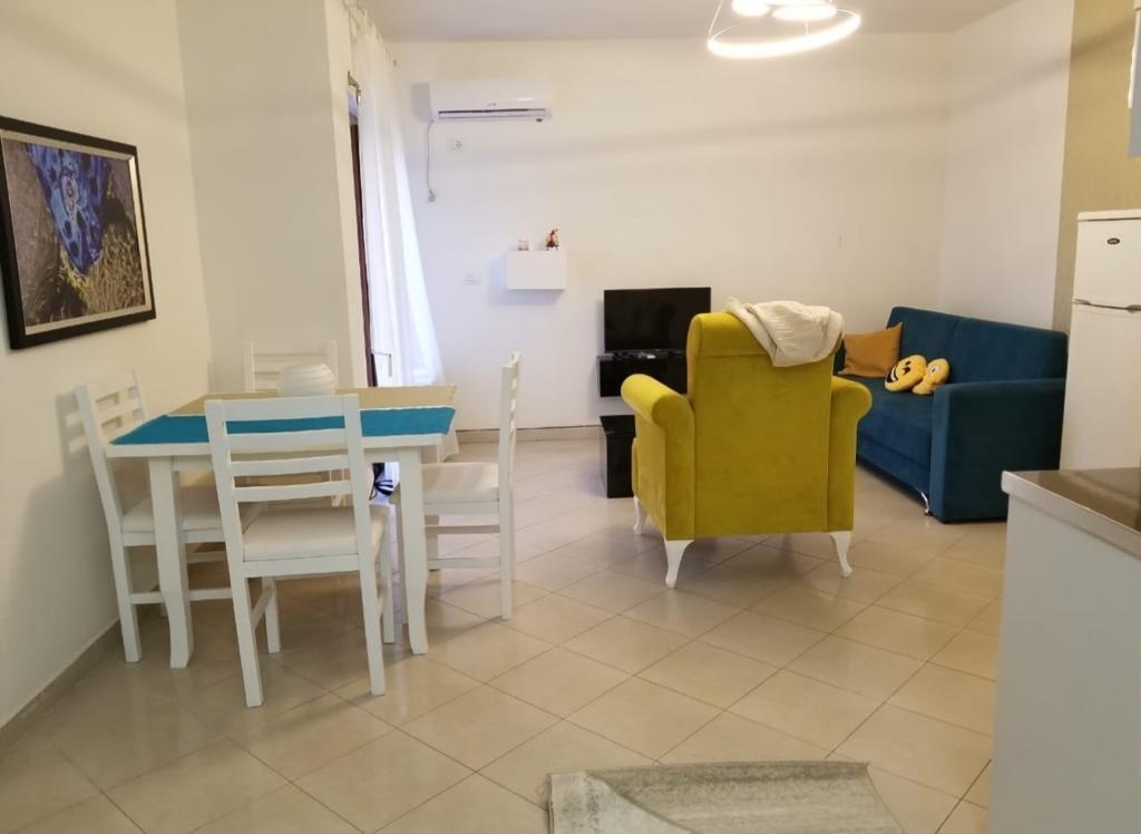 Jepet me qera 1+1 Vollga , Currila