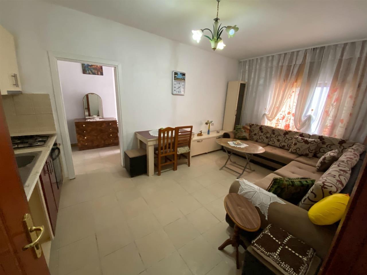 Apartament me qera