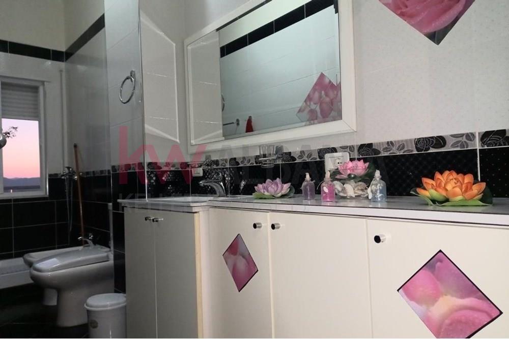 JEPET ME QIRA APARTAMENT 2+1 FRESKU