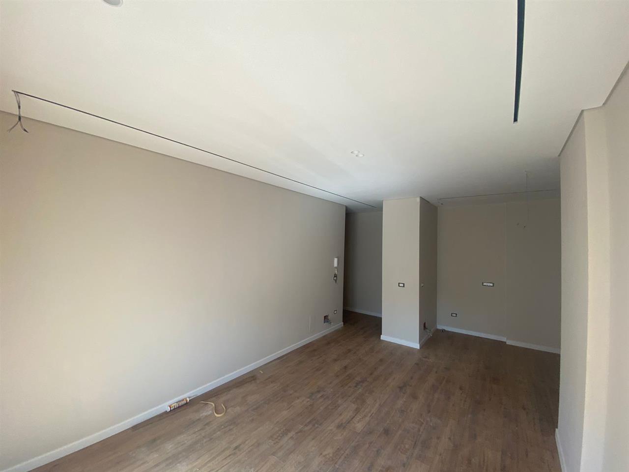 Zyre Me Qera Stacioni i Trenit