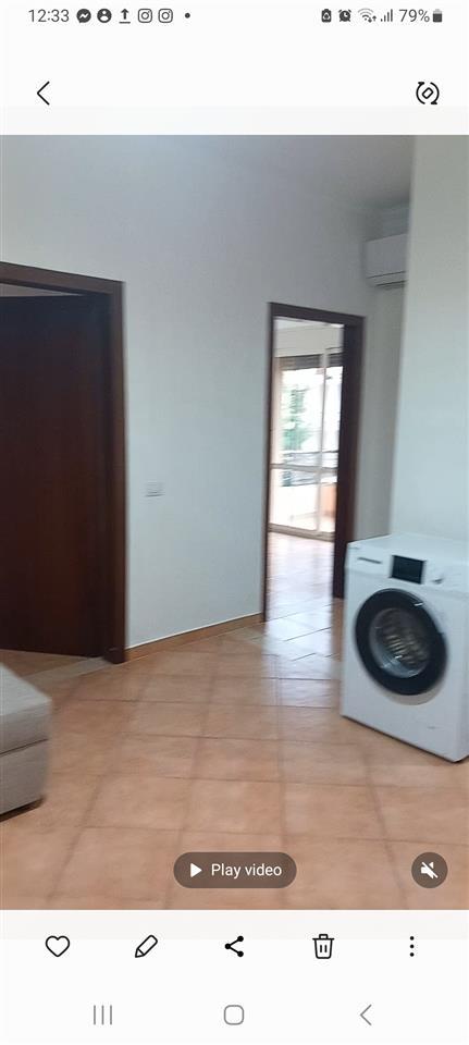 Okazion, shitet [2+1], pallat I Ri, prane poliklinikes Vl