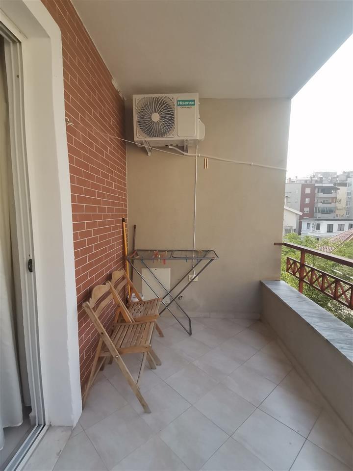 Jepet apartament me qera ne Selite mbi marketin Xhangolli