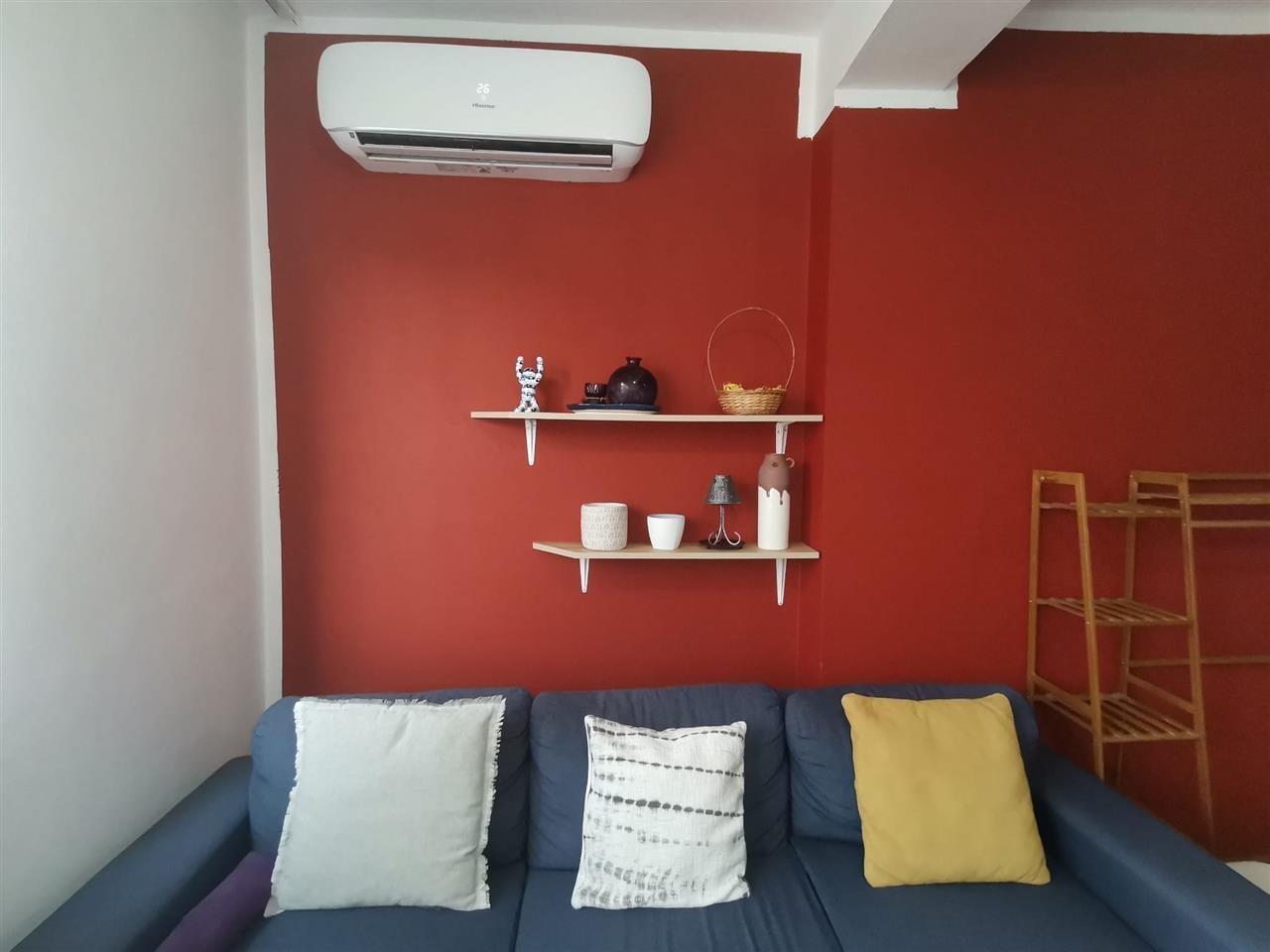 Jepet apartament me qera ne Selite mbi marketin Xhangolli