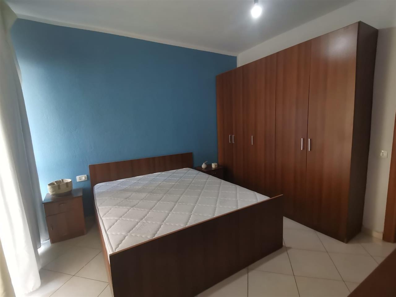 Jepet apartament me qera ne Selite mbi marketin Xhangolli