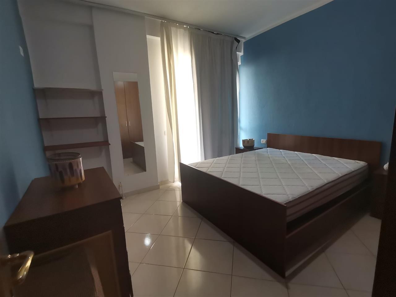 Jepet apartament me qera ne Selite mbi marketin Xhangolli