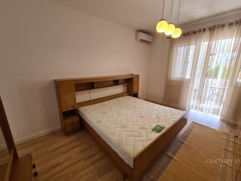 APARTAMENT 2+1 TER RRUGA E DURRESIT!
