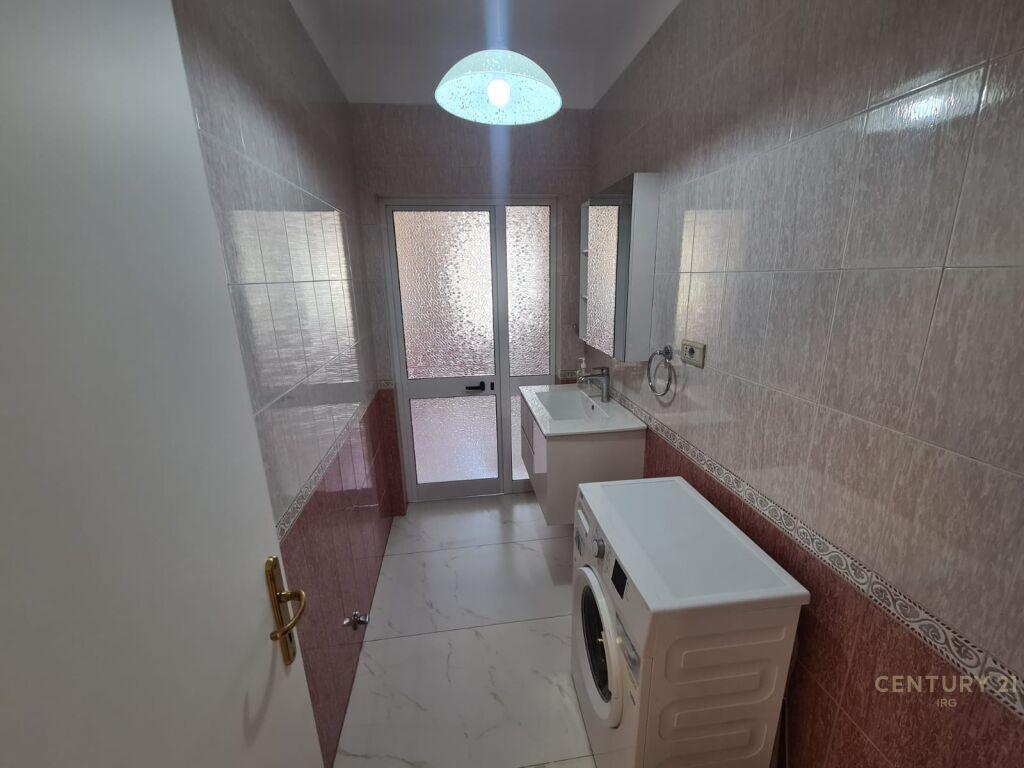 APARTAMENT 2+1 TER RRUGA E DURRESIT!