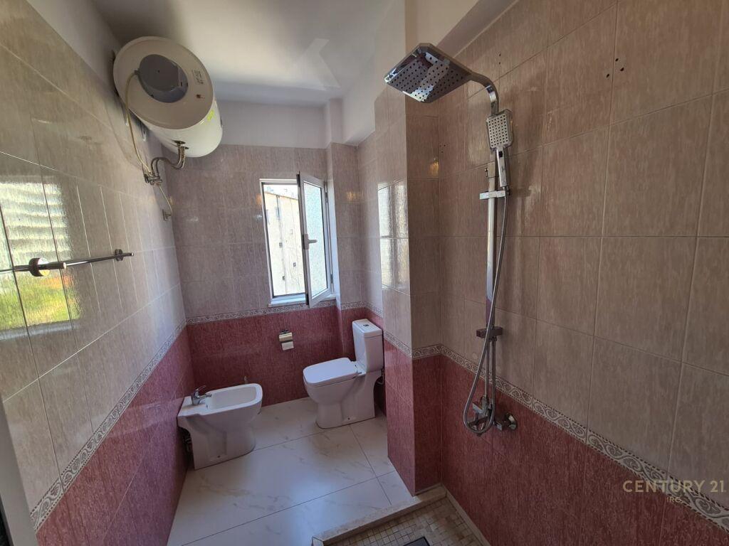 APARTAMENT 2+1 TER RRUGA E DURRESIT!