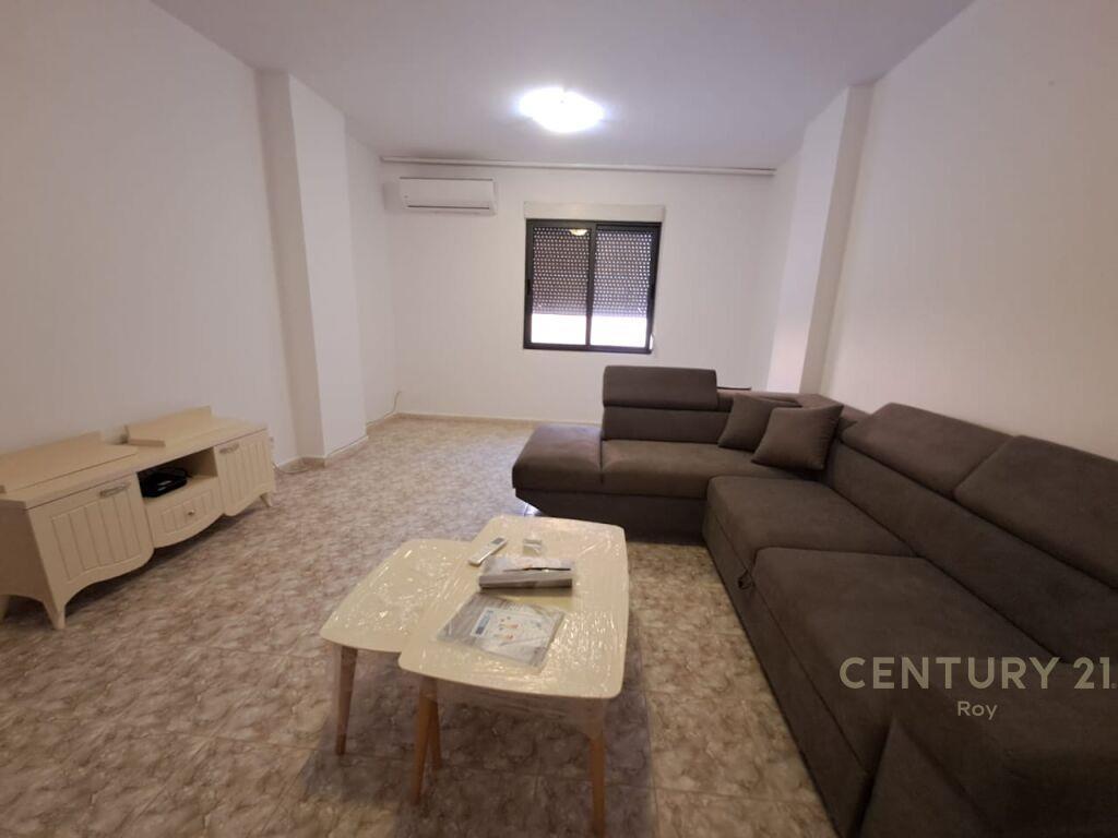 Apartament 1+1 për Qira në Gjykata, Durrës – 300€ | 68 m²