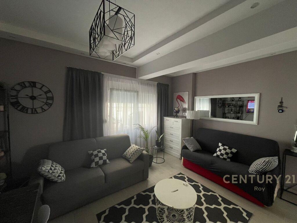 SHITET APARTAMENT 1+1 NE QENDER DURRESIT