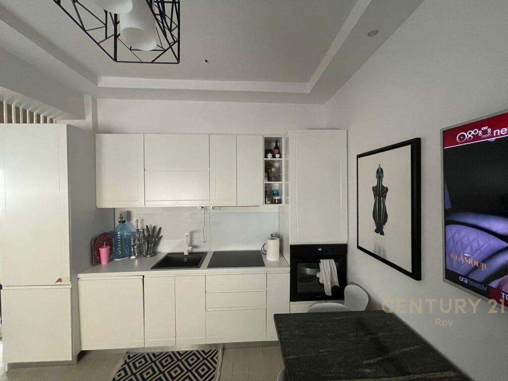 SHITE APARTAMENT 1+1 PRANE QENDRES DURRES!