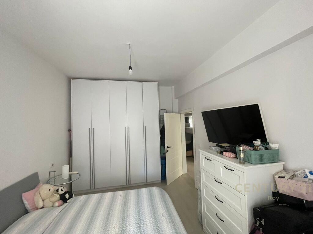 SHITET APARTAMENT PRANE QENDRES DURRES!