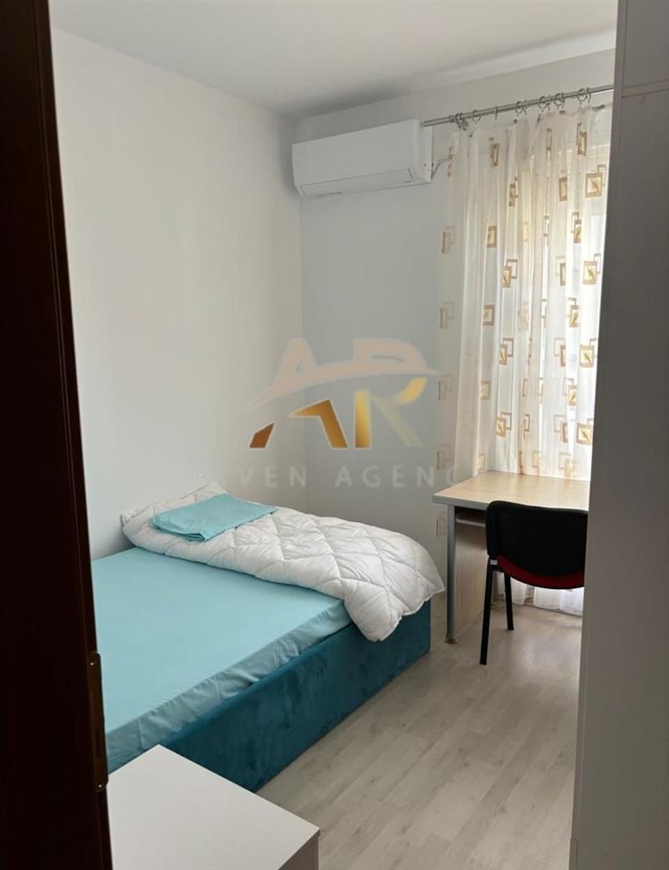 Jepet apartament me qera 3+1 ne Don Bosko , prane Credins B
