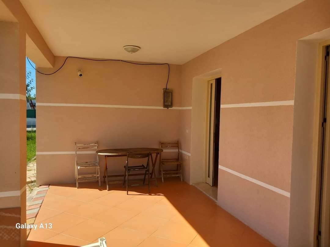 Shtepi private me oborr te plazhi I vjeter/Qera vjetore