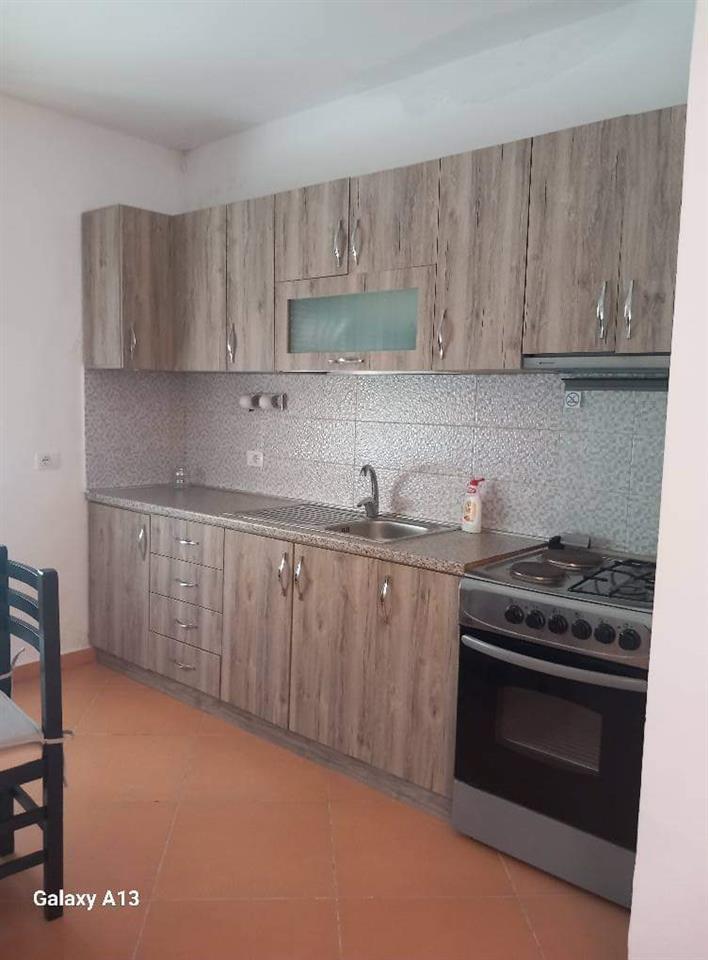 Shtepi private me oborr te plazhi I vjeter/Qera vjetore