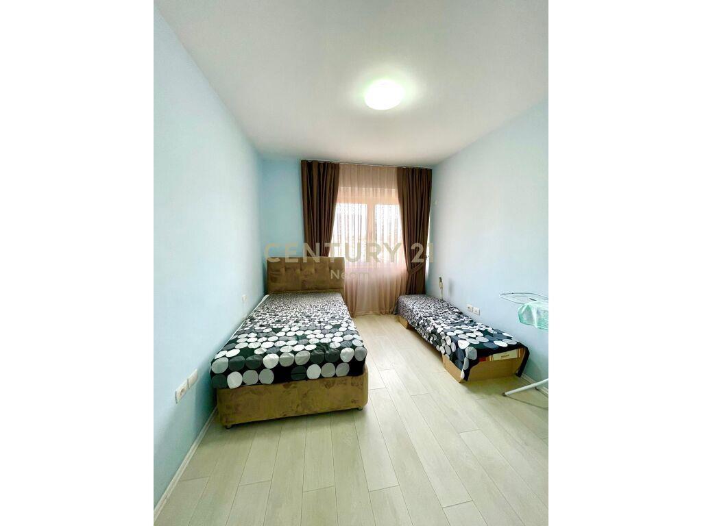 LIQENI I THATE , APARTAMENT 3+1+2 PER QIRA