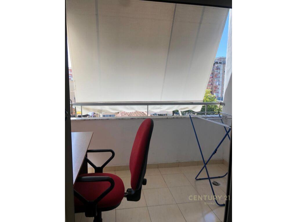 Jepet me qira apartament 3+1 Don Bosko, Banka Credins!