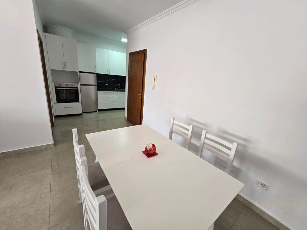 Jepet me qira apartament 3+1 Don Bosko, Banka Credins!