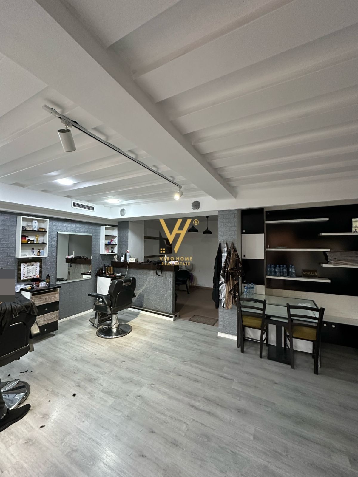 SHITET DYQAN 60 M2 TE MYSLYM SHYRI 210.000 EURO