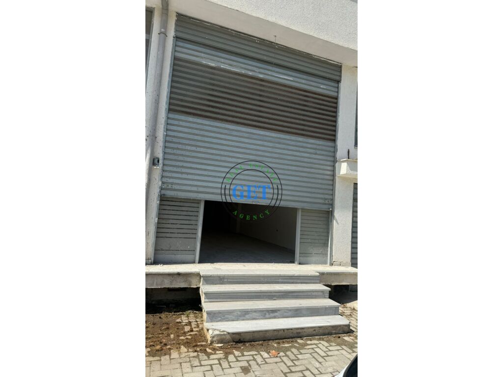 Shitet, Ambient Biznesi, Ish URT, Durres