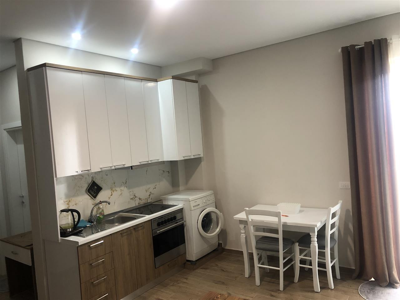 Jepet me qera apartament i mobiluar 1+1