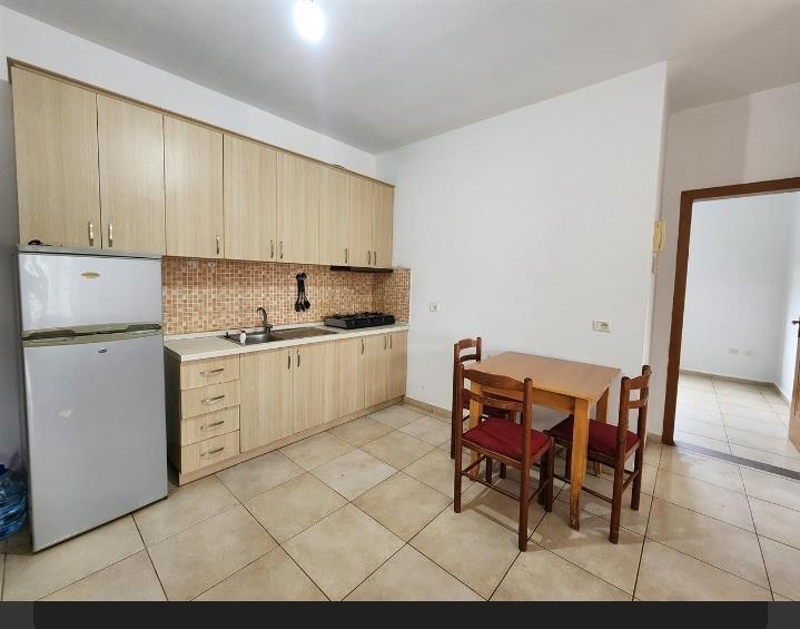 Jepet me qera Lungomare 2+1 per stundent