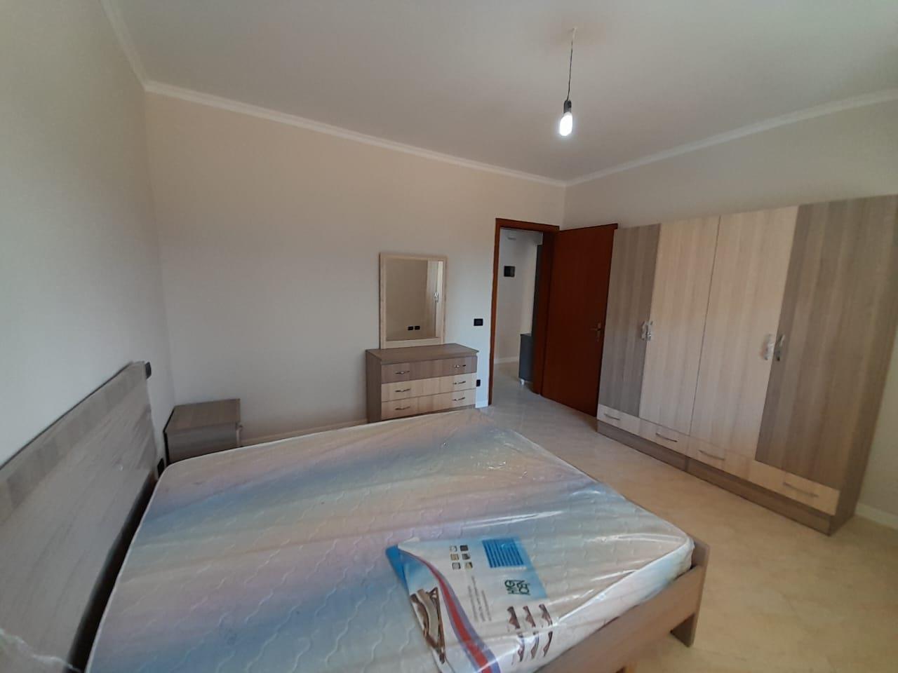 JEPET ME QIRA APARTAMENT 1+1 PRANE TATIMEVE DURRES!