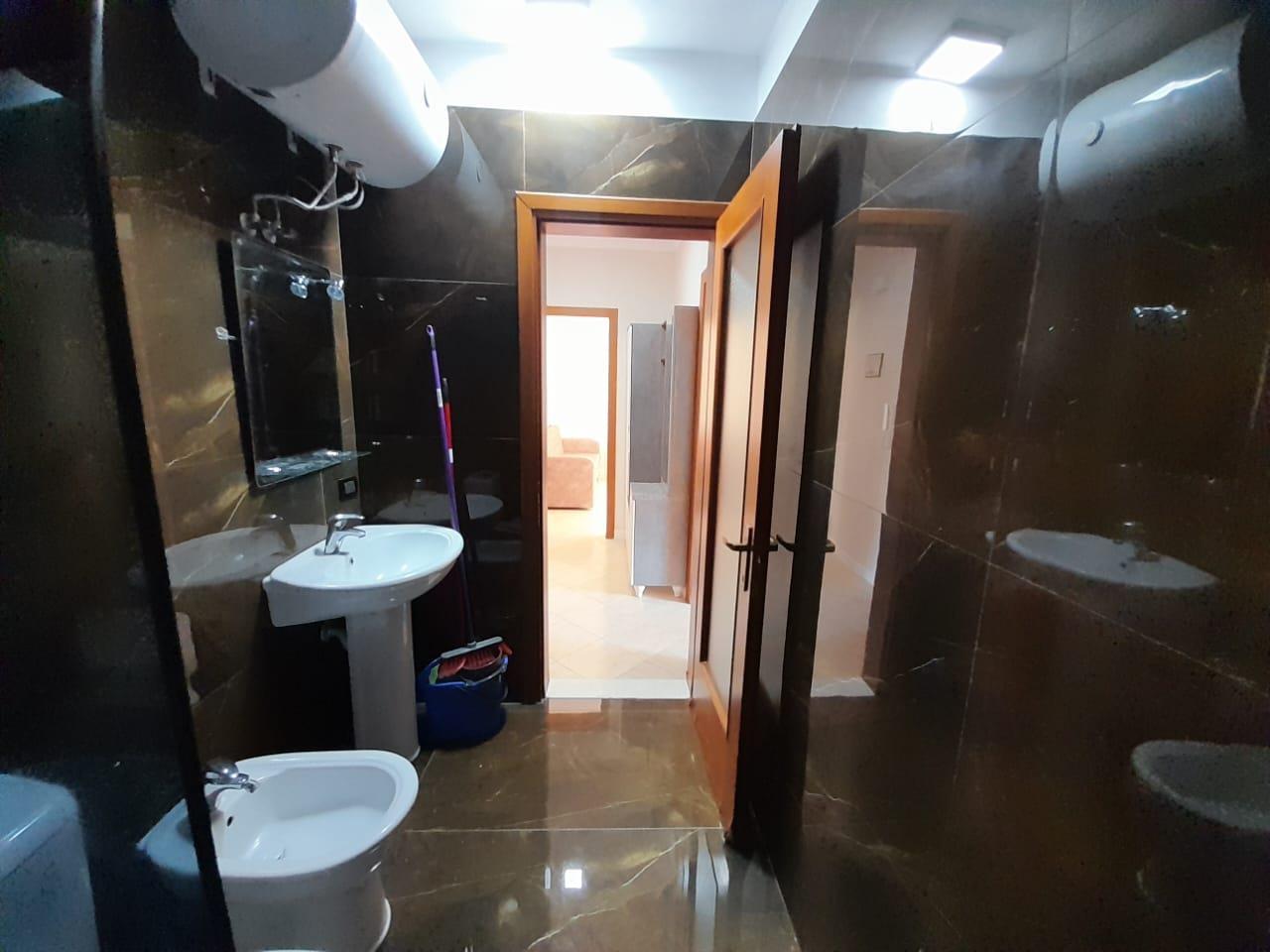 JEPET ME QIRA APARTAMENT 1+1 PRANE TATIMEVE DURRES!