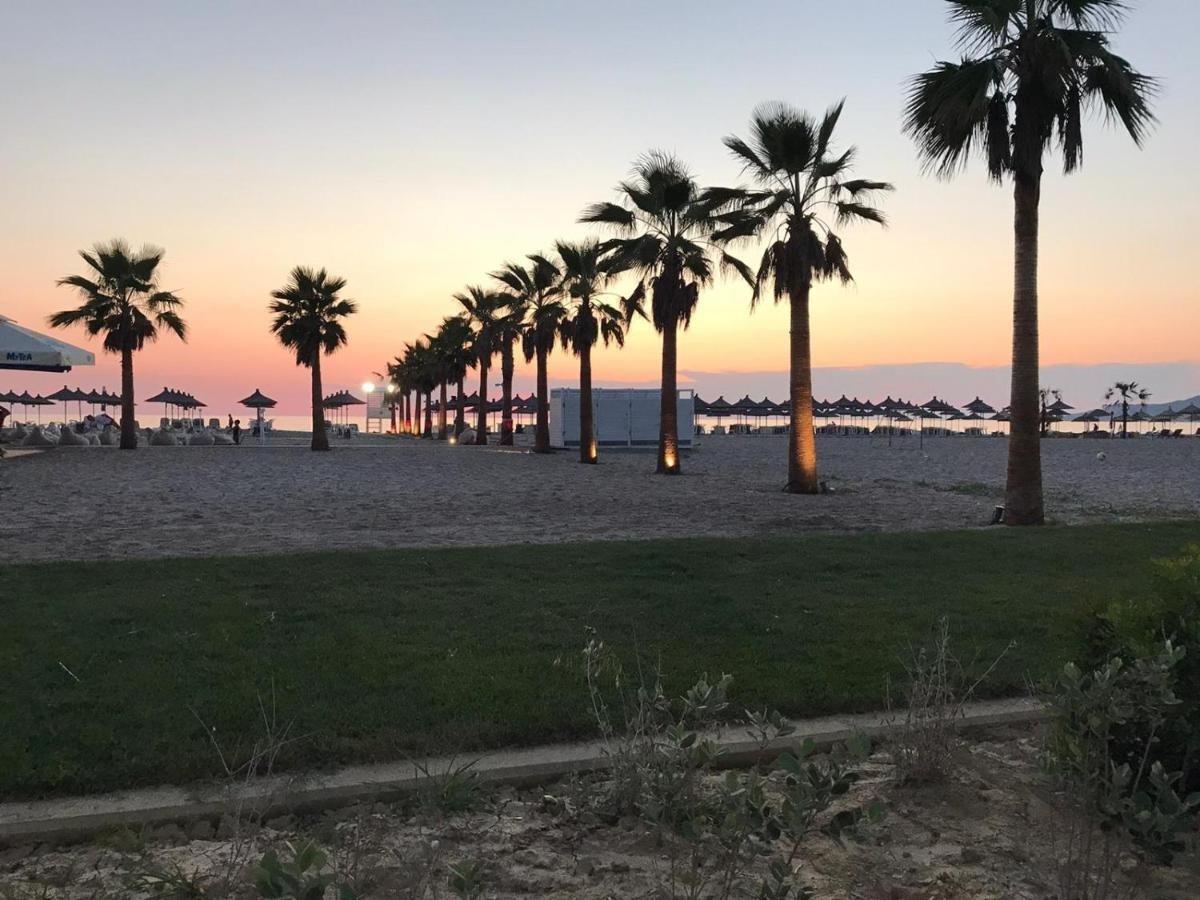 Vile ne Gjirin e Lalzit