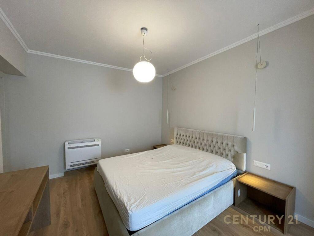 APARTAMENT 2+1 ME QIRA TEK ISH STACIONI TRENIT !
