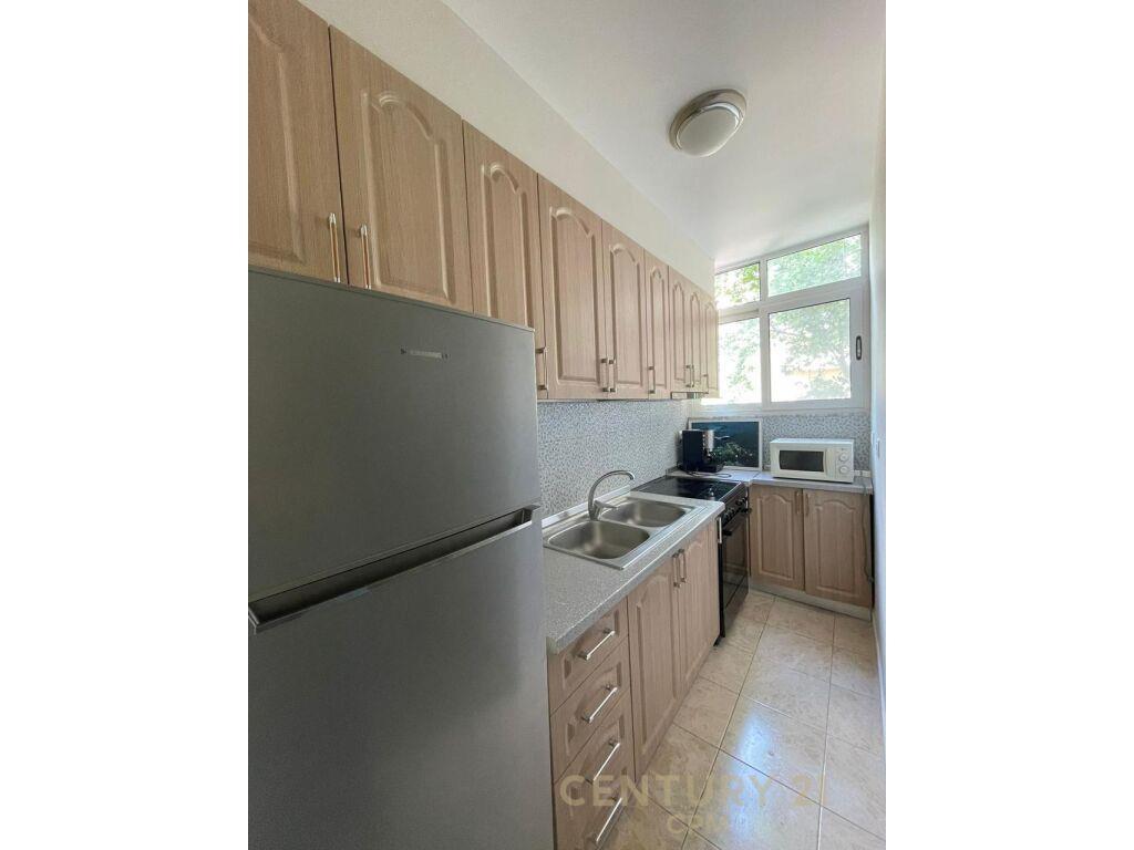 APARTAMENT 2+1 ME QIRA TEK ISH STACIONI TRENIT !