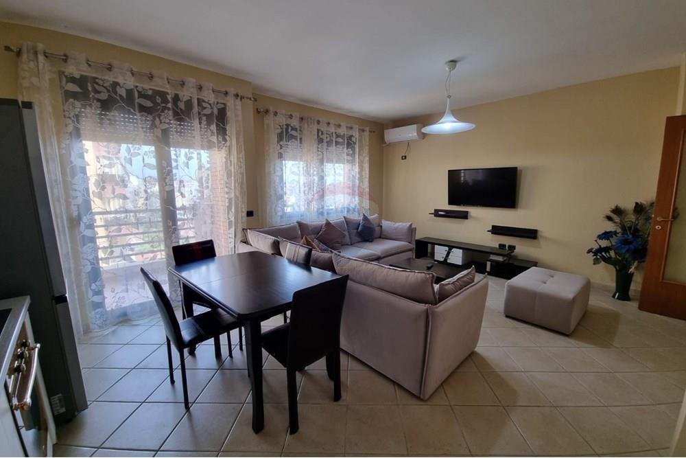 Jepet me qera apartamanet ne qender