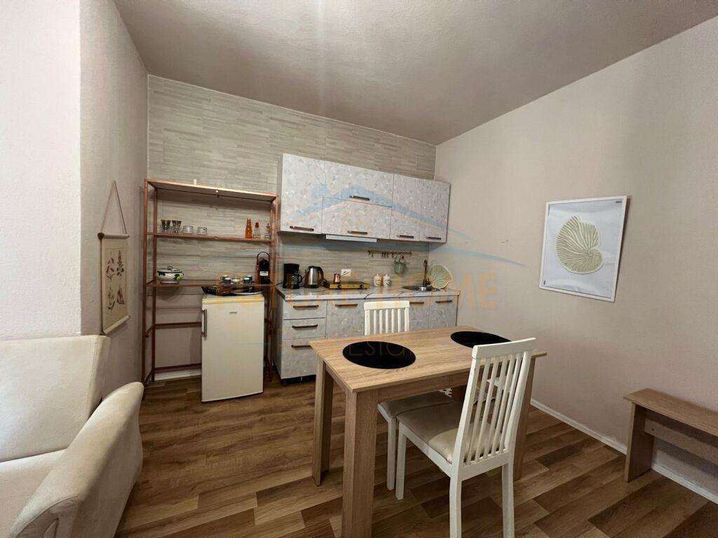 Qera ,Apartament 1+1+Post Parkimi, Shkembi i Kavajes