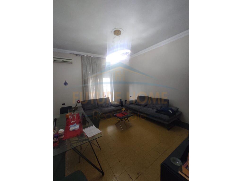 Qera, Apartament 3+1+2, Ish Ekspozita, Tiranë