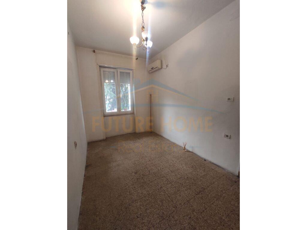 Qera, Apartament 3+1+2, Ish Ekspozita, Tiranë