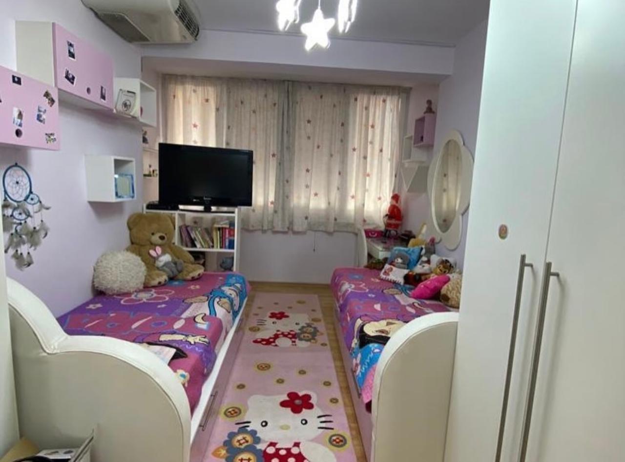 Apartament me pamje nga deti me qira