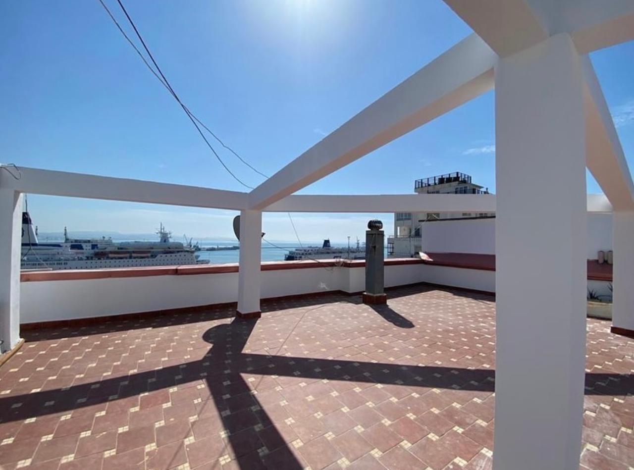 Apartament me pamje nga deti me qira