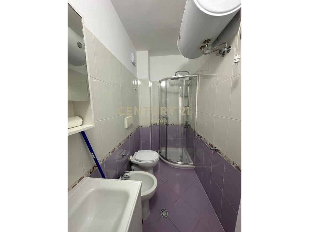 JEPET ME QIRA AMBIENT TE RRUGA E RE E PORTIT !!