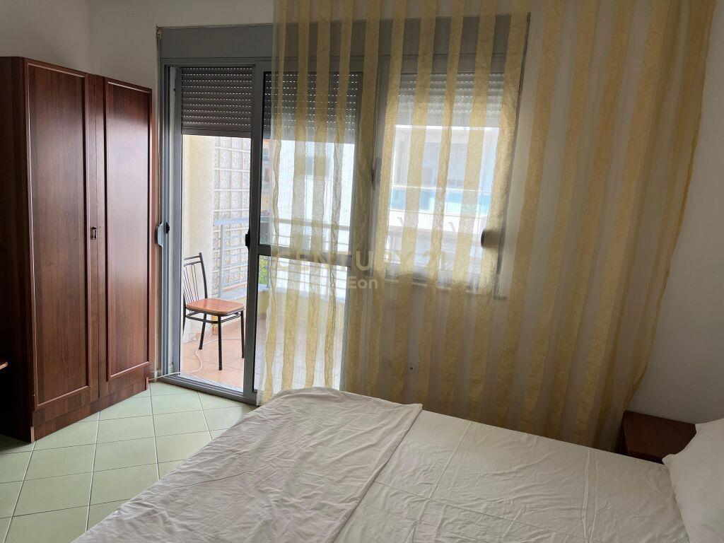 SHITET GARZONIERE NE GOLEM!