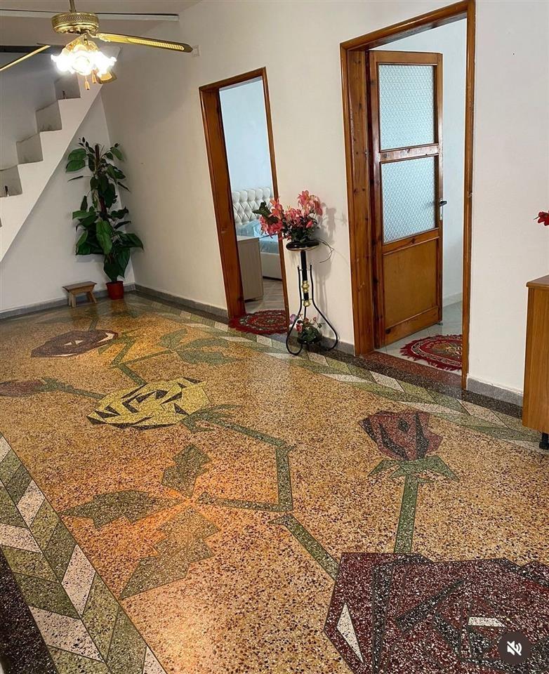 JEPET ME QERA 3+1, DURRES