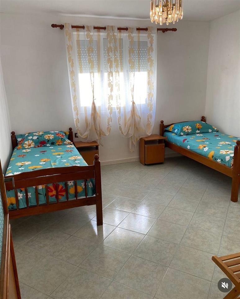 JEPET ME QERA 3+1, DURRES