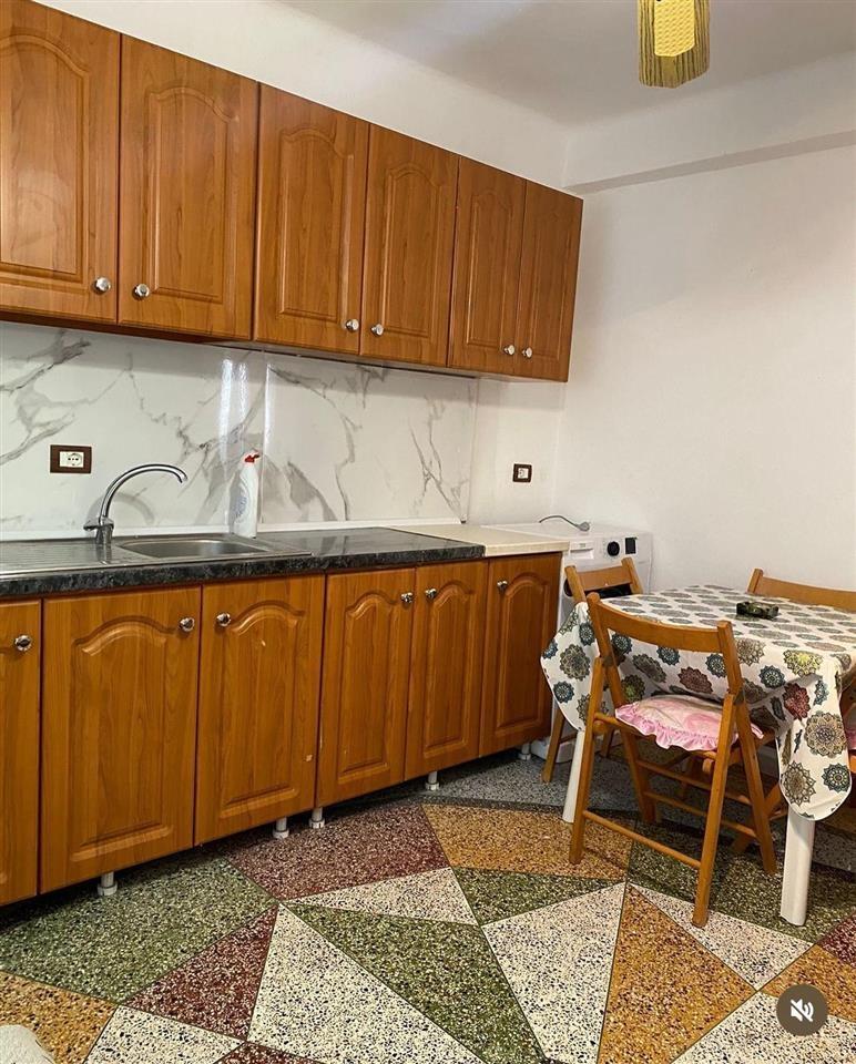 JEPET ME QERA 3+1, DURRES