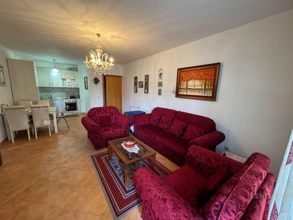 Jepet me qira 2+1 ne hyrje te Selites!IRG101759