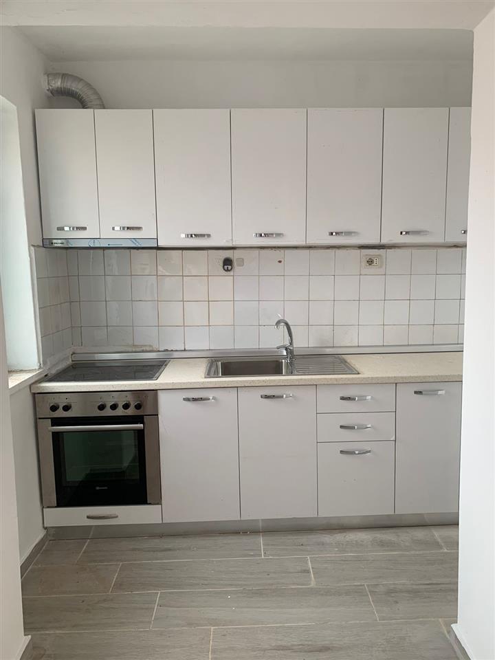 Apartment 1+1 me qira te Oxhaku 300 €