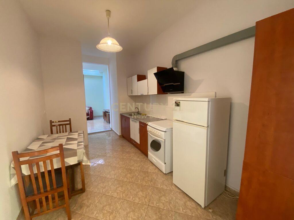 Jepet me qira apartament 1+1 prane sheshit Pranvera.