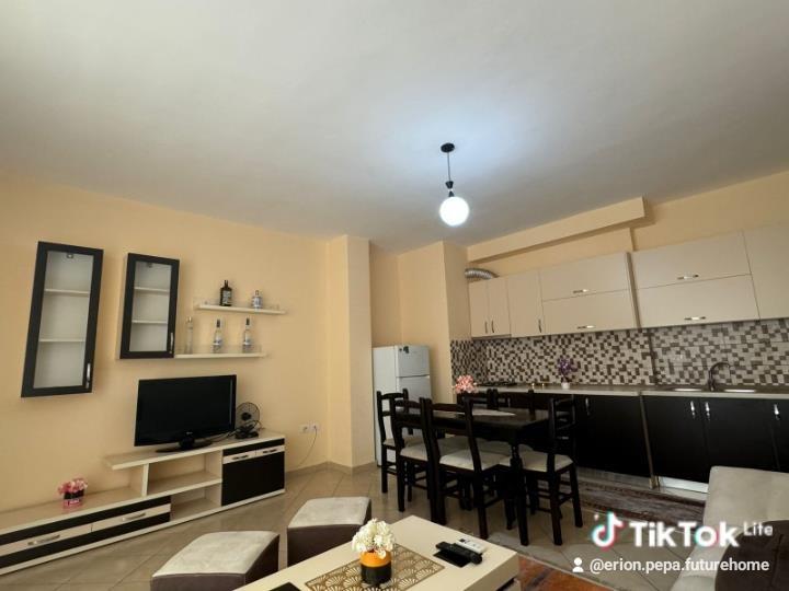 Astir tek bar Artisti 1+1 qera